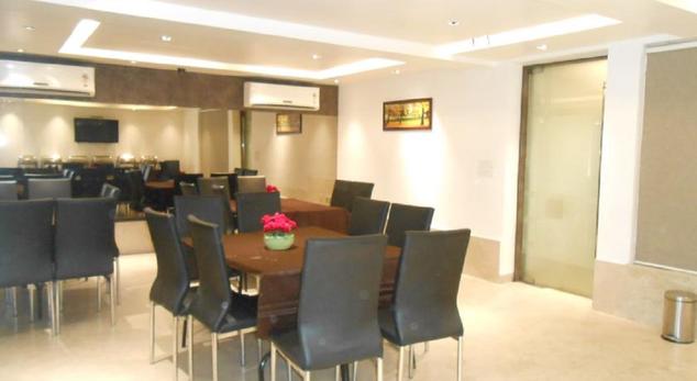 Hotel Aston International